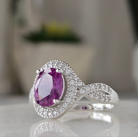 Oval Purple Amethyst Gemstone ring, 925 Sterling Silver - Picture 7 of 8